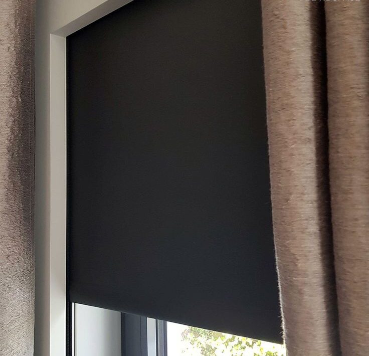 The Many Benefits and Uses of  Blackout Blinds 