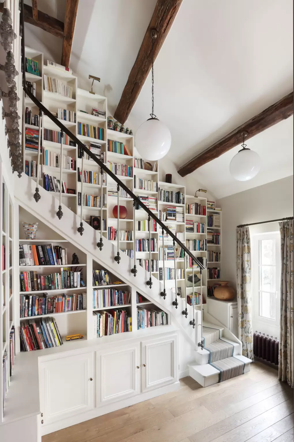 Innovative & Appealing
Bookcase Ideas For Your Home