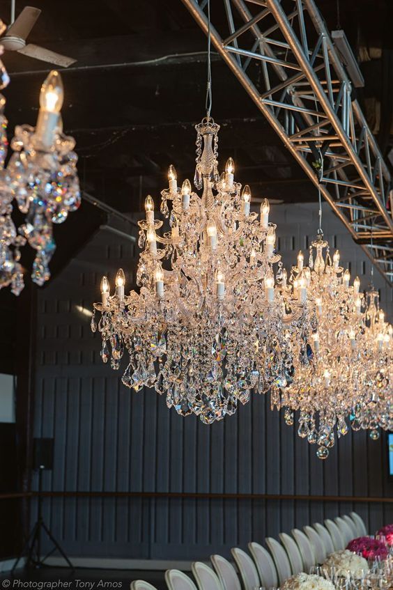 1699764449_chandeliers.jpg