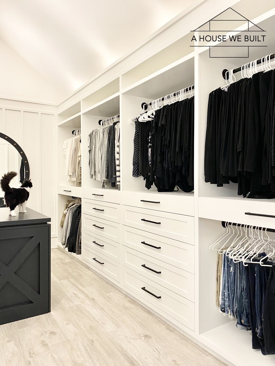 Install The Custom Closet To
Enhance The Great Look