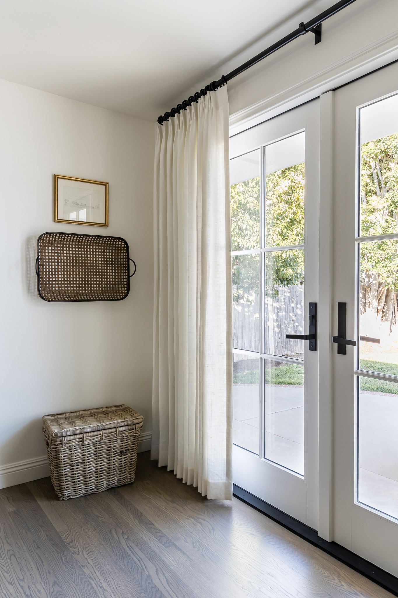 FRENCH DOOR BLINDS – ULTIMATE
SOLUTION FOR YOUR DOOR & WINDOW