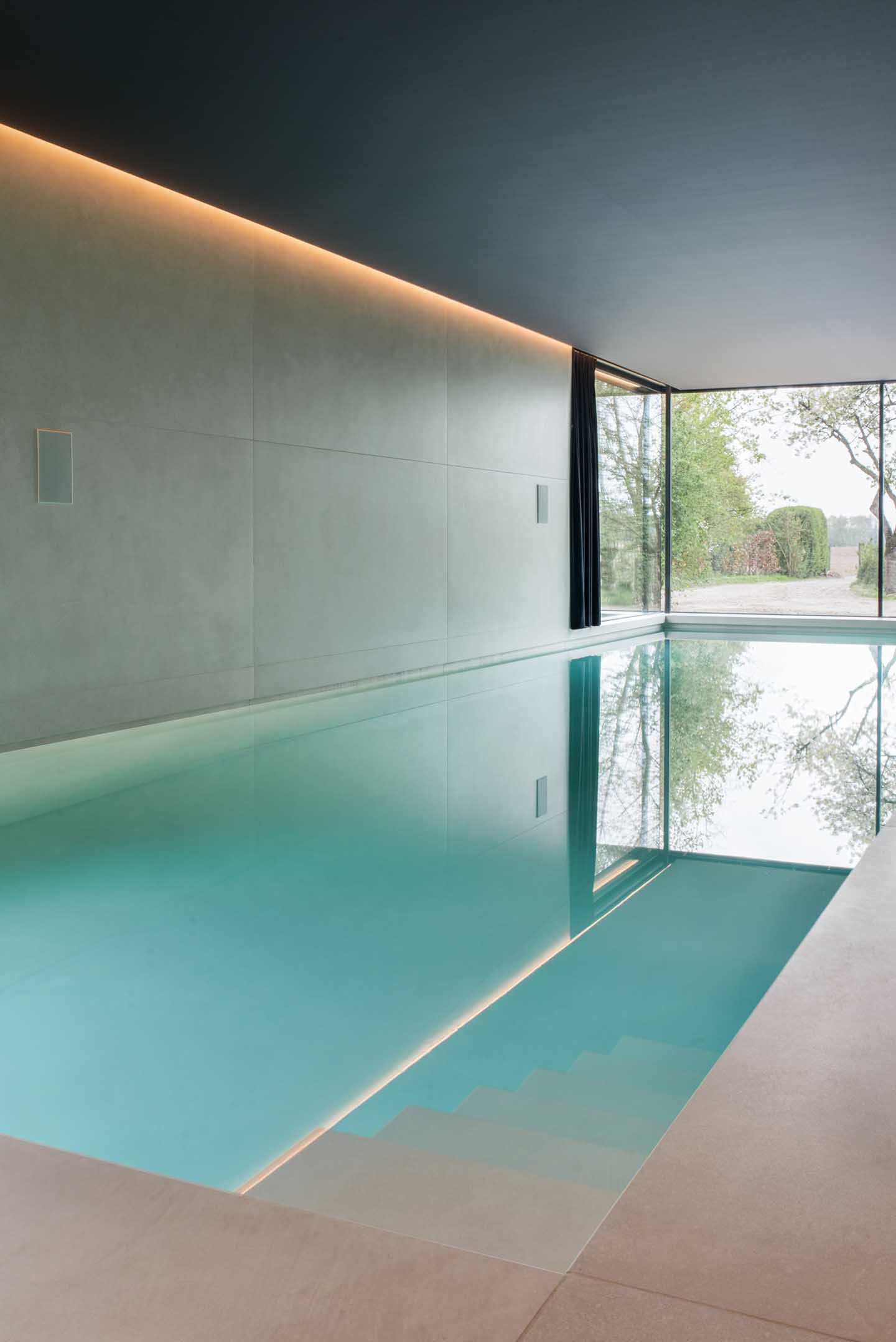 Amazing aspects about indoor
swimming pools