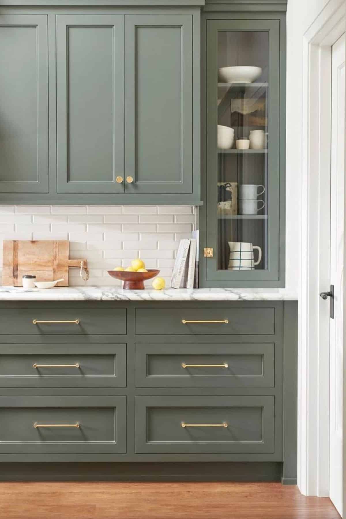 Kitchen Cabinets For Your  Trendy and Organised Kitchen