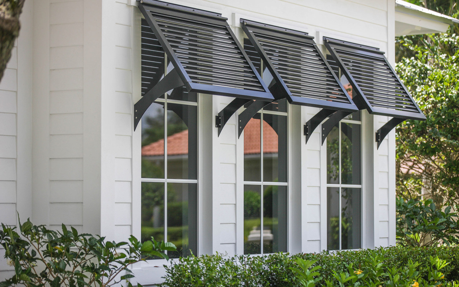 bahama shutters by marc julien homes FXTBTVU