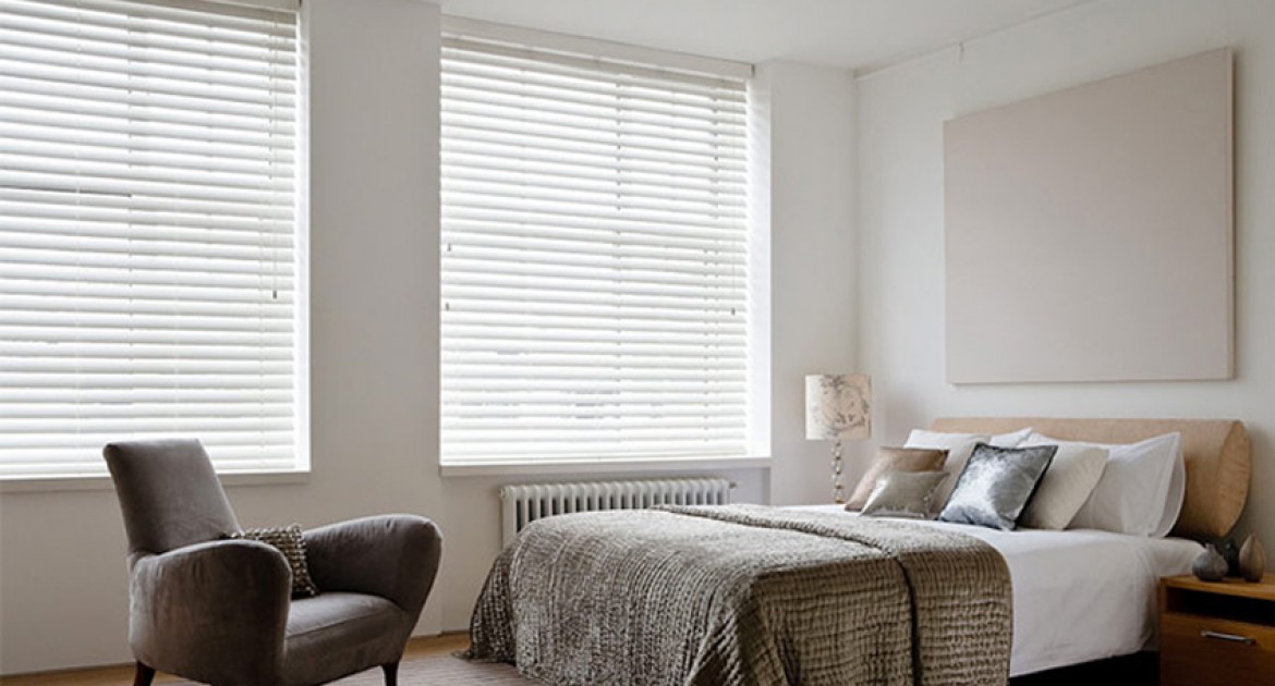 bedroom blinds how to choose the perfect blinds for your bedroom VENHLCE