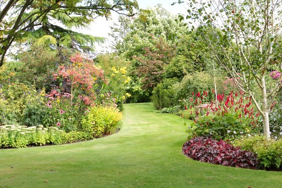 bluebell cottage gardens: one of the lovely pathways ICYWZPW