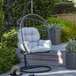 choosing the right material for garden furniture QTIHUDZ