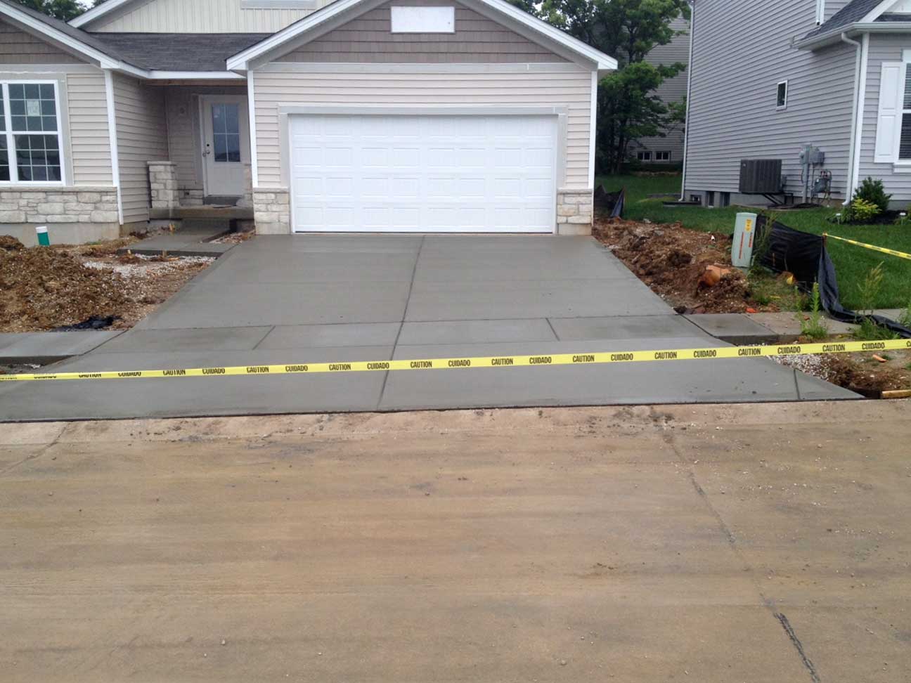 concrete driveways new concrete driveway CQTXATM