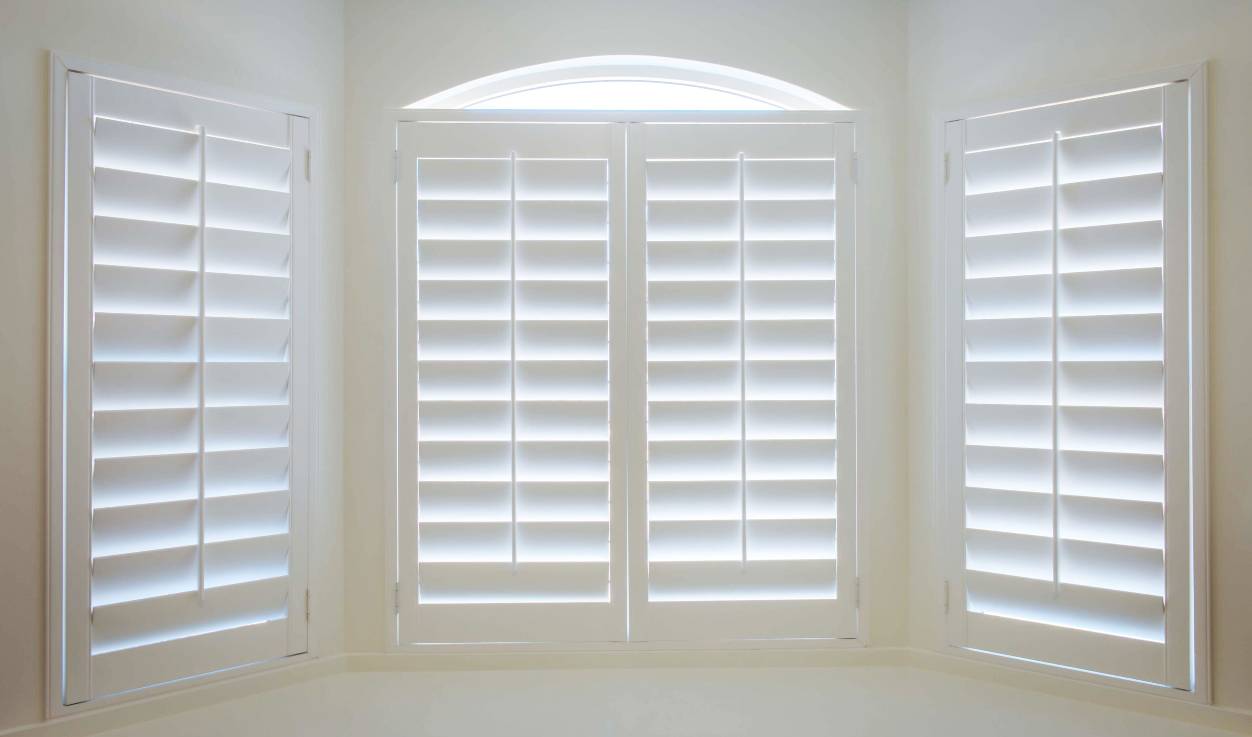 custom shutters at bay windows IJOSJLJ