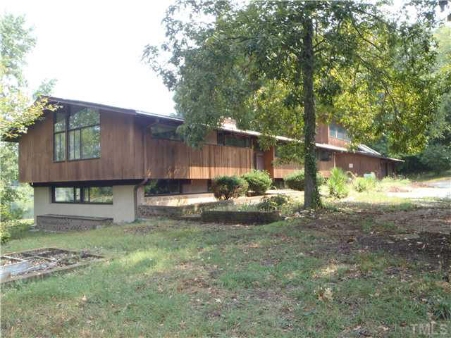 deck house ... markham house, 4610 hunters ridge trail, durham. sold in 1985 to RPRBLMU