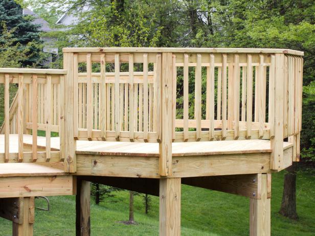 Make the Right Choice for your
Deck Railing Designs