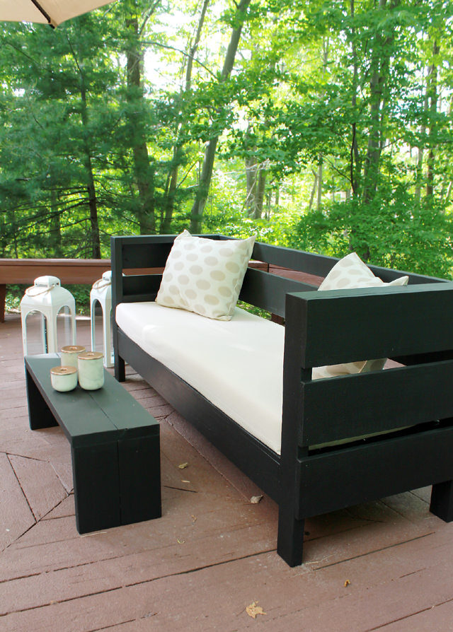 diy outdoor furniture you even get a how-to video with this outdoor furniture plan from QNDMNGC