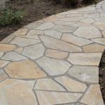 donegal quartzite crazy paving ... MGNMGOQ