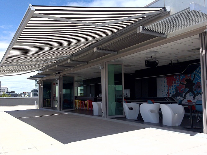 electric awnings this is the luxury that the electric retractable awnings bring along. have RVZIPLU