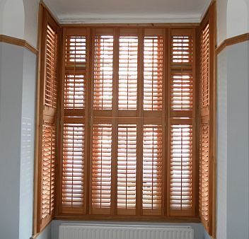 for wooden window shutters in london tel: 0845 459 0363 ZXJRCSF