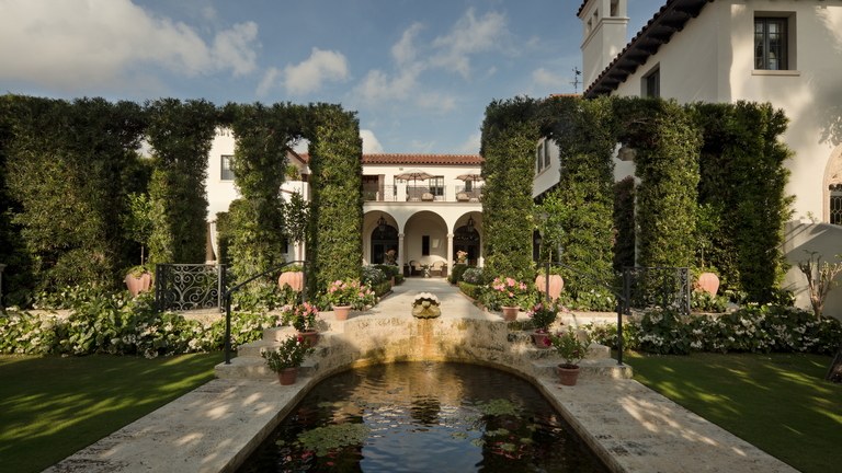 garden architecture this italianate terraced courtyard was inspired by the garden at the AEXWXHZ