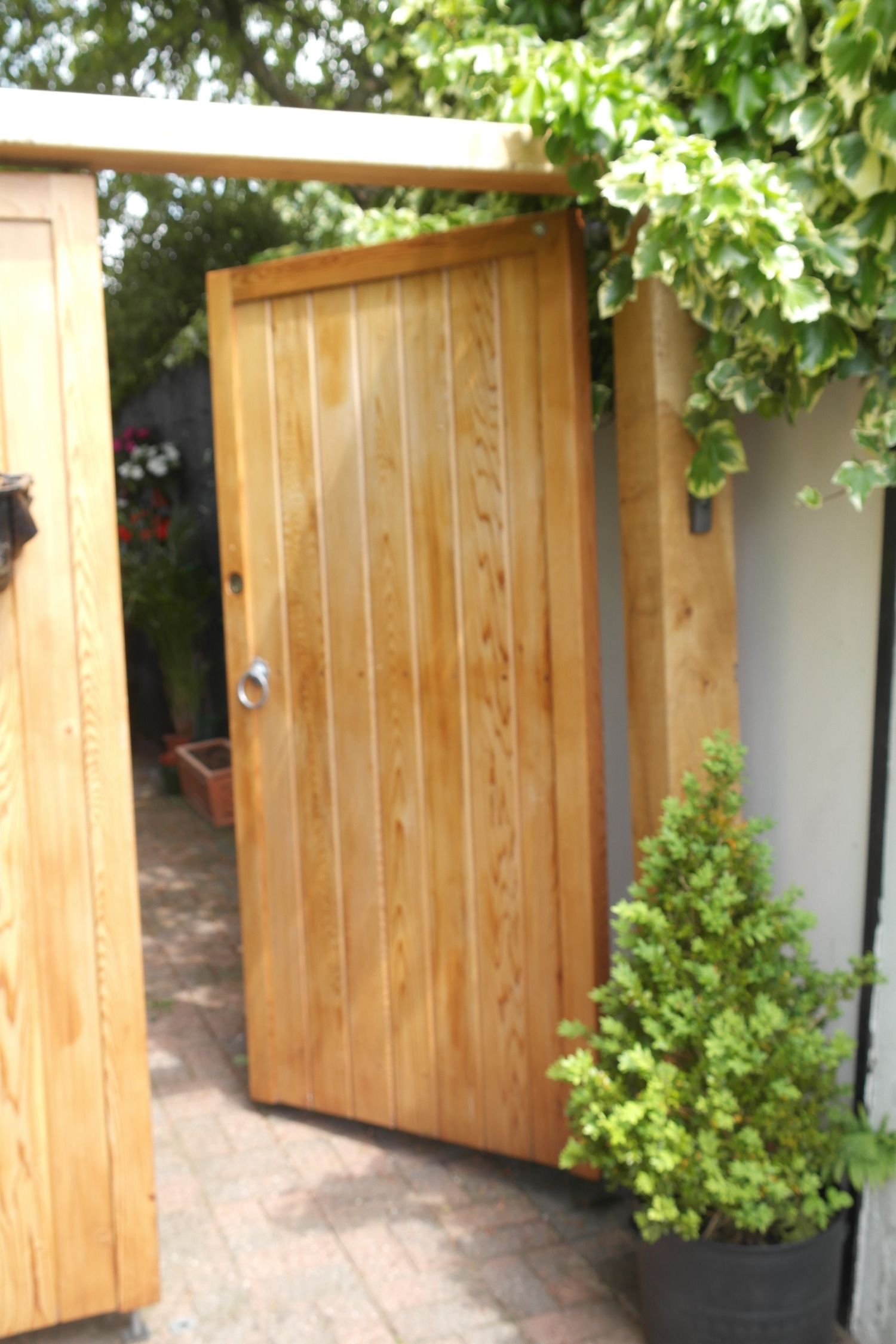 garden gates and side gates - handcrafted in the uk to any NFIKZFY