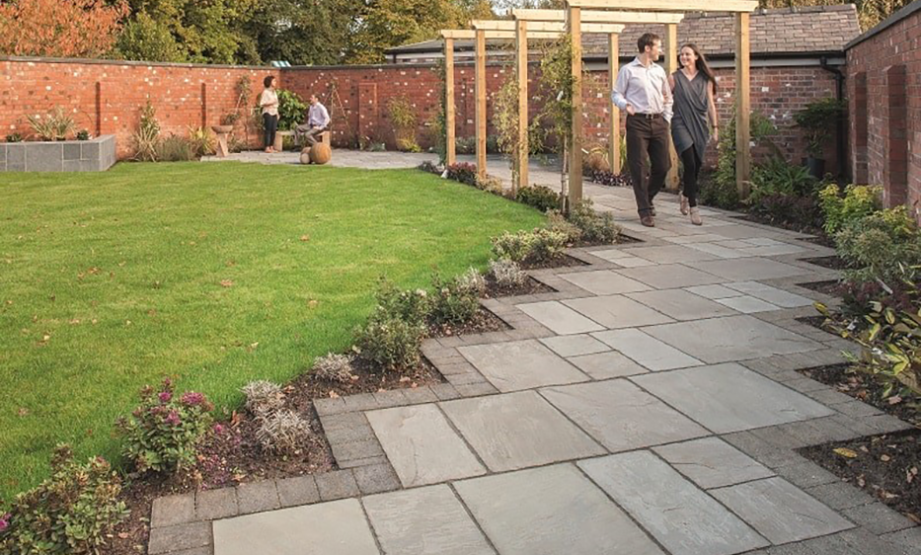 garden paving slabs how to choose the right paving slabs for your garden patio VRAZKBM