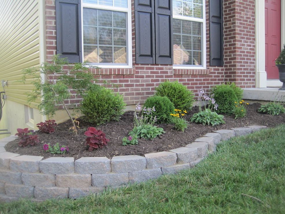 garden retaining wall this wall and landscaping lost value and invitation to this nice home. HOBLTTA