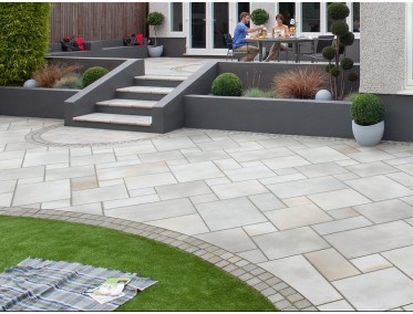 garden slabs marshalls fairstone sawn versuro garden paving LIVLGNB