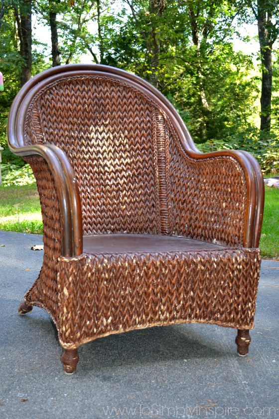 how to paint wicker furniture with a brush1 UTYVYVY