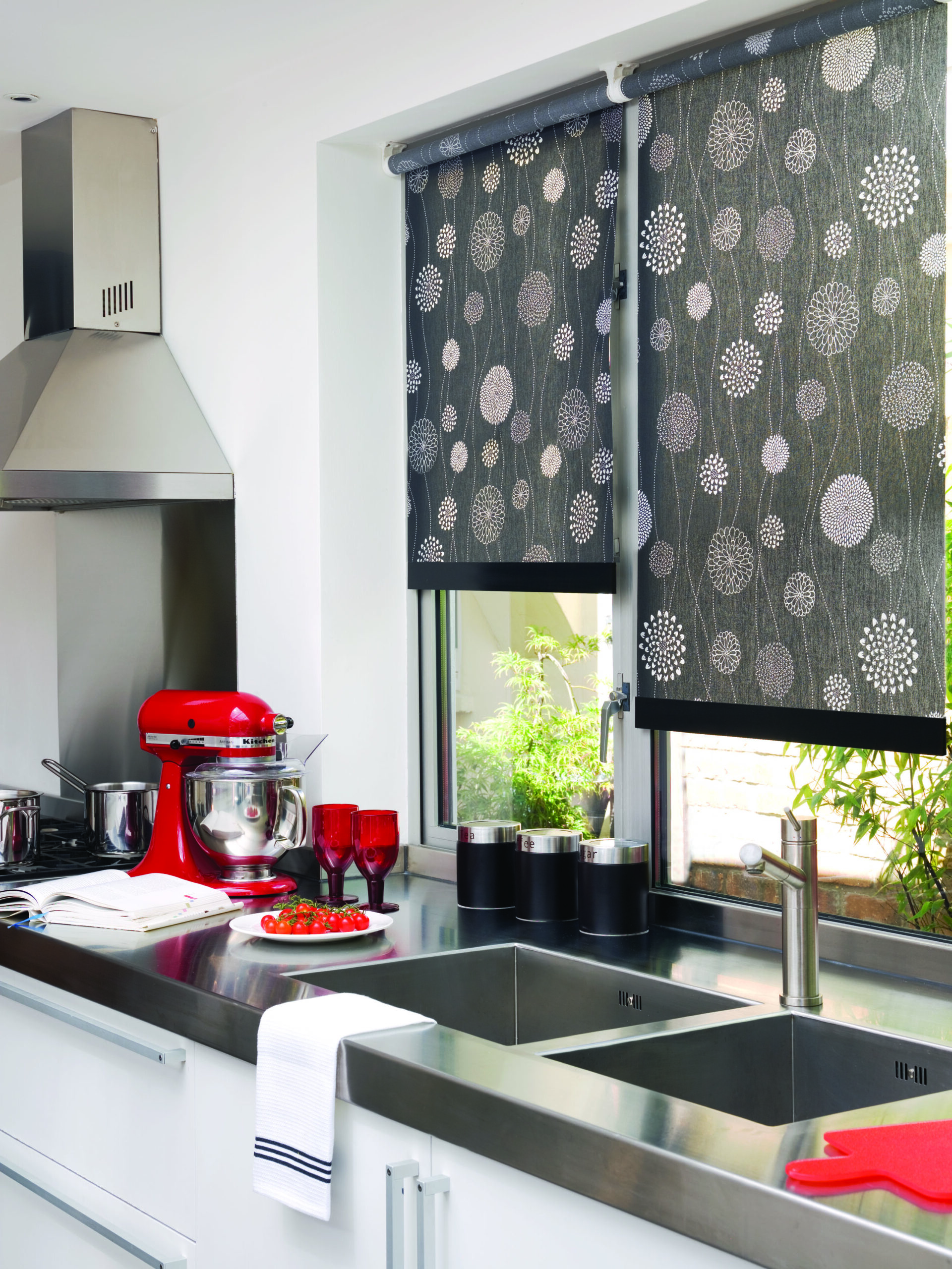 kitchen blinds | choosing the right blind type for your lifestyle DERUKZE