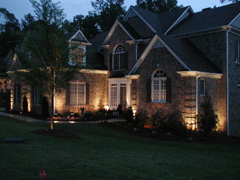 landscape lighting makes a striking first impression. UUUXTSL