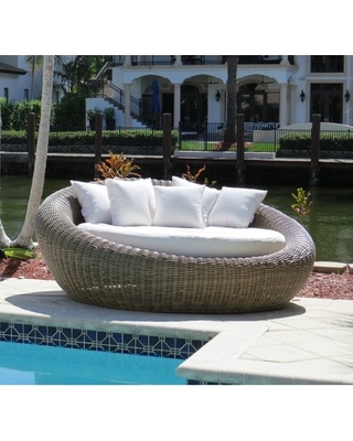 Tips for decorating patio
daybed