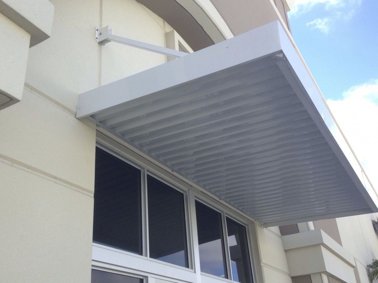 Benefits of choosing metal
awning