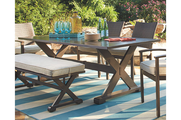 outdoor dining table: provides a great look of the outdoor place HQNMDEG