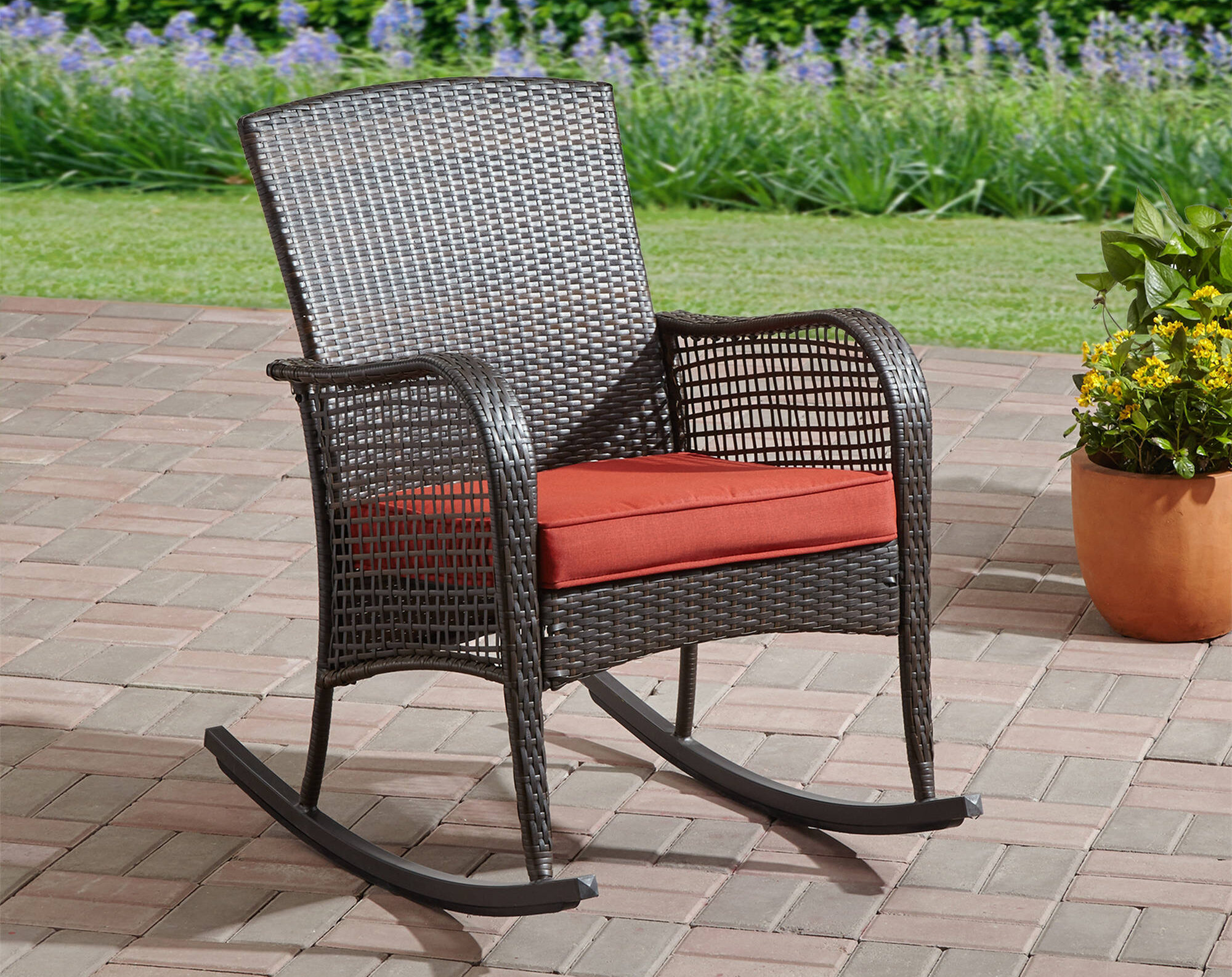 Install outdoor patio Chairs  for Comfortable Sitting