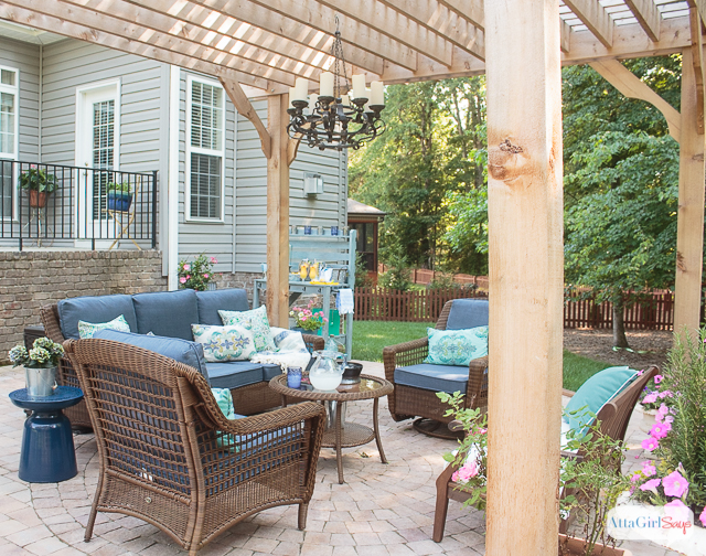 patio decorating ideas see how we transformed our boring back yard with the addition of DTVHMQT