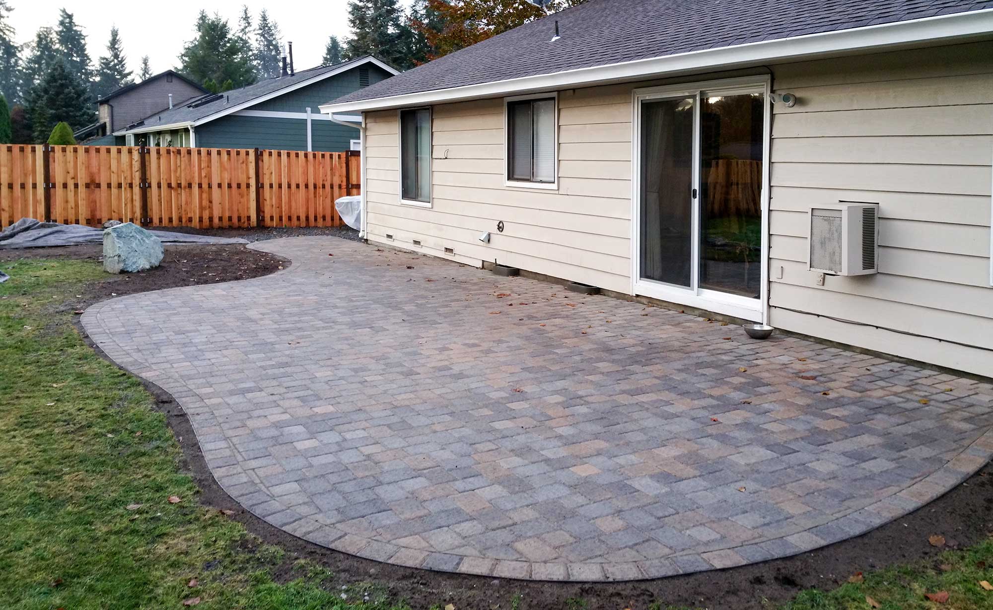 patio pavers jamestown blend paver patio with good neighbor fence, JOFVHKT