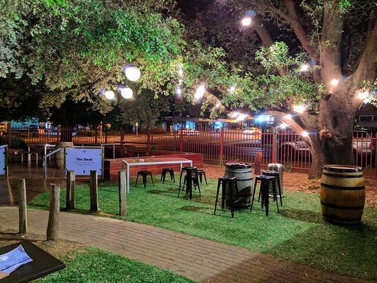 the courthouse: garden bar MXQDKHQ