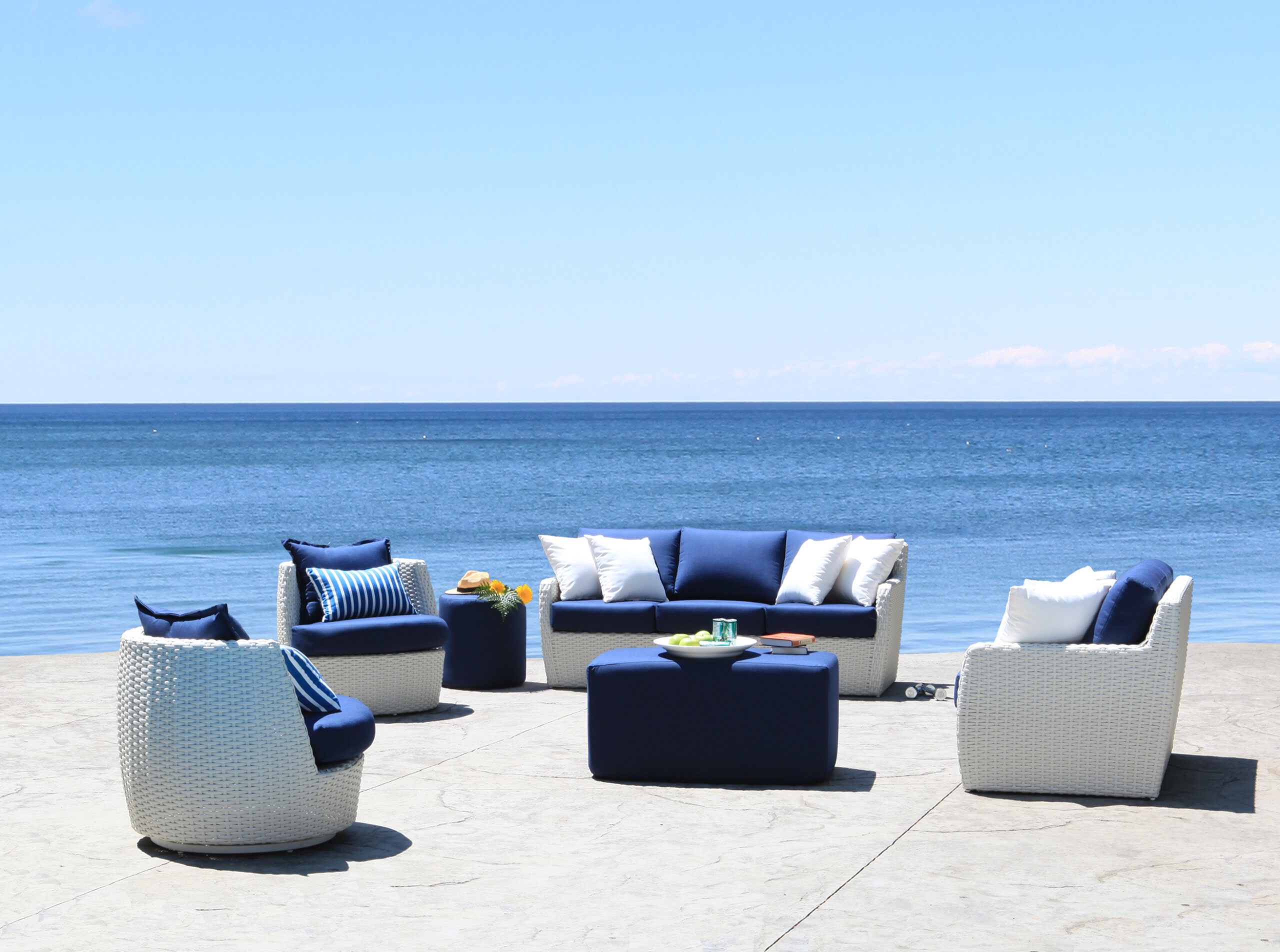 why buy white patio furniture PIVDOIA