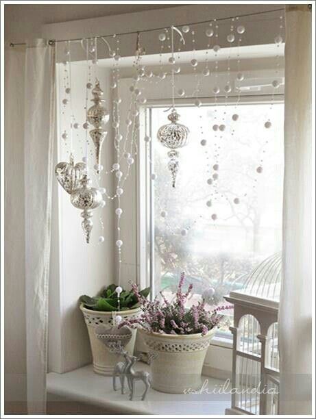 window decor 70 awesome christmas window décor ideas MAASNRL