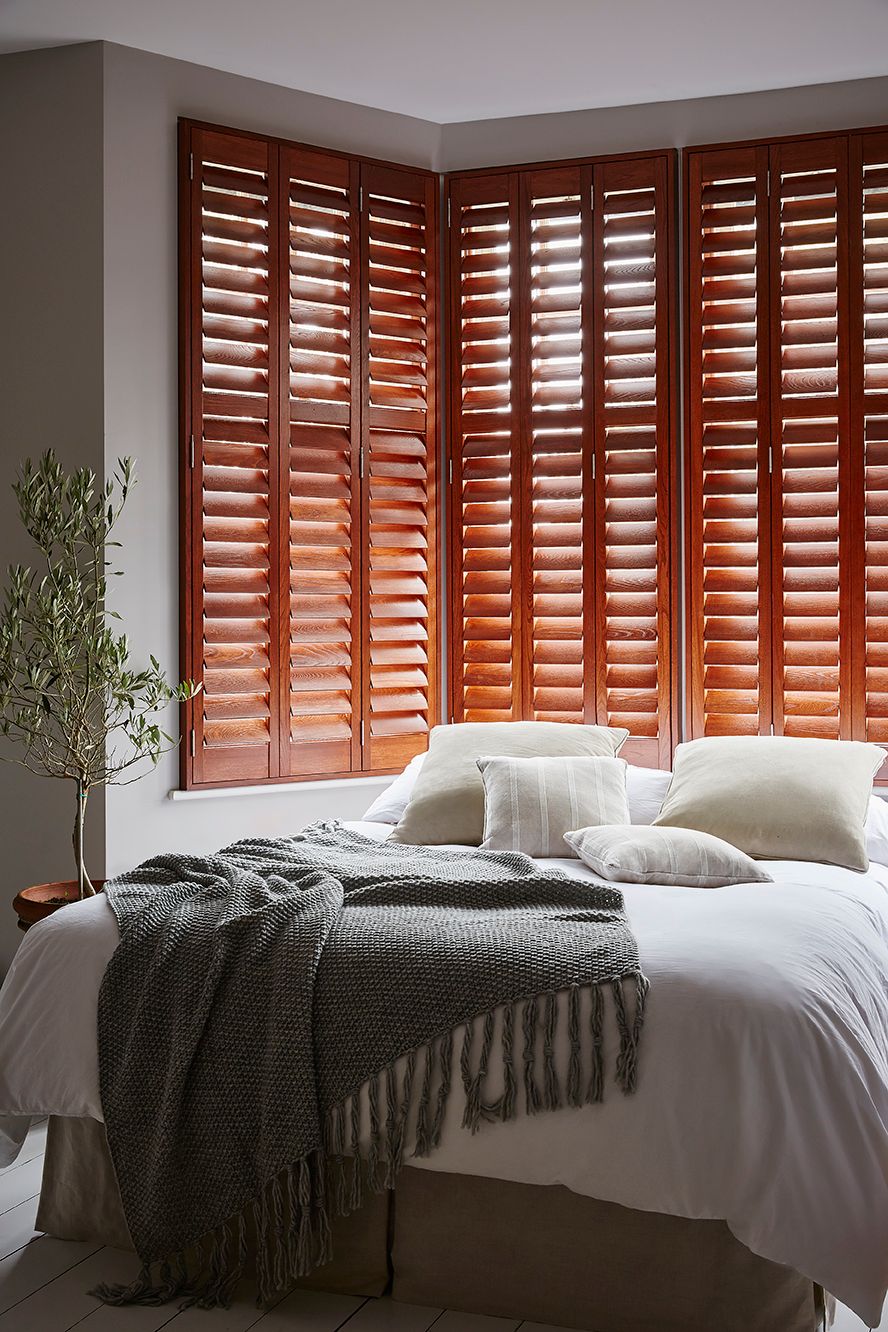 wooden shutters grained wood shutters MMAYAEX