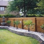 66 Simple and Easy Backyard Landscaping Ideas - Wartaku.net