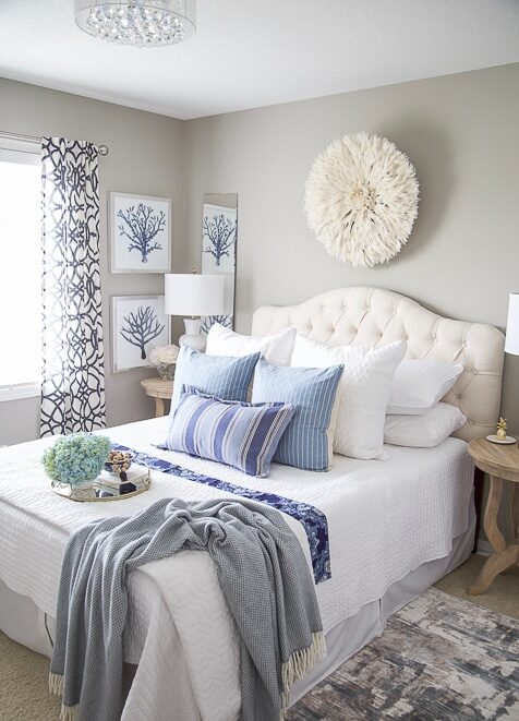 Getting your bedroom  decorating ideas in a simple manner