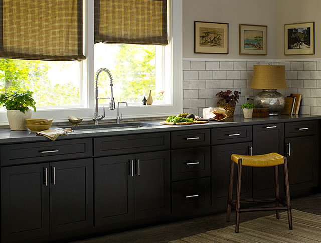 Black Kitchen Cabinets | Dayton Door Style | CliqStudios