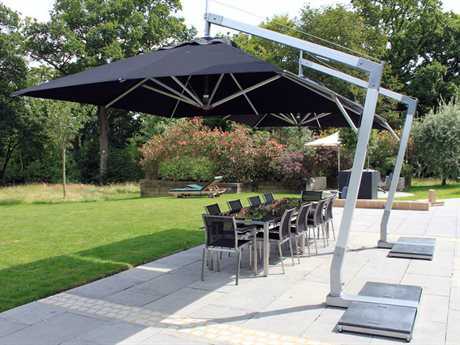 The Bet Cantilever Umbrella  You Need for Your Patio or Swimming Pool