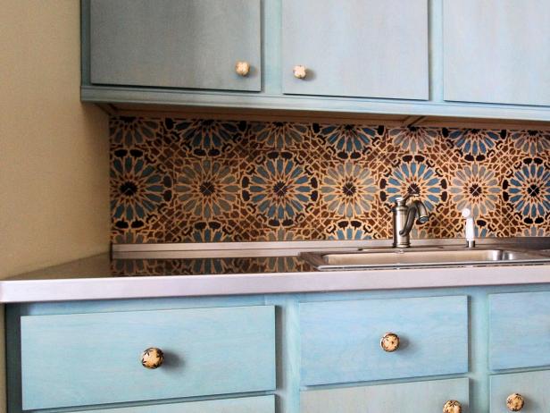 Beautify Your Kitchen With The  Kitchen Backsplash Tile