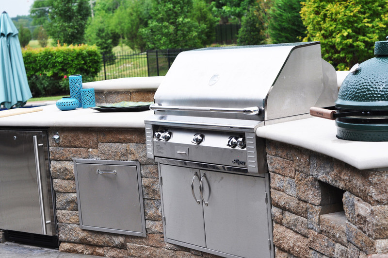 GAS GRILLS