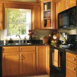 Maple Cabinets in Traditional Kitchen - Aristokraft