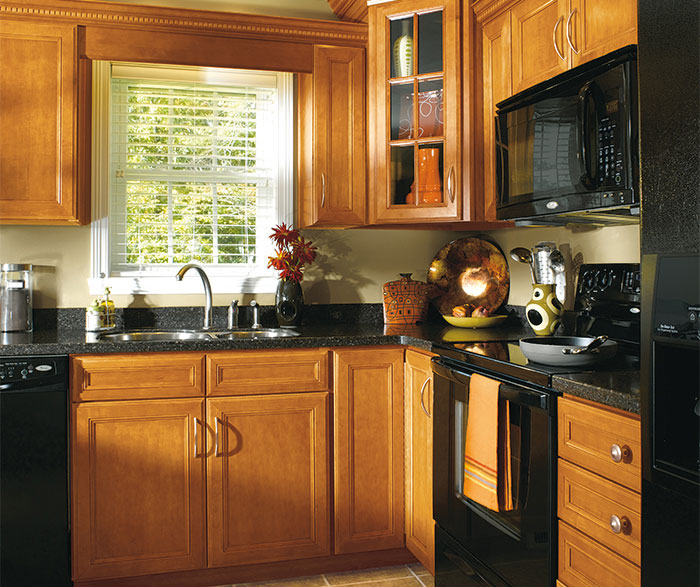 Maple Cabinets in Traditional Kitchen - Aristokraft