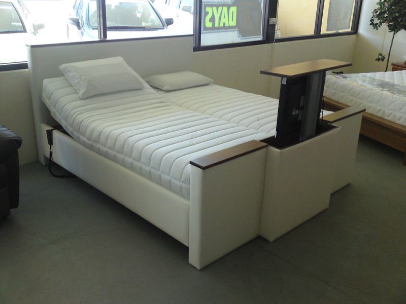 Adjustable bed