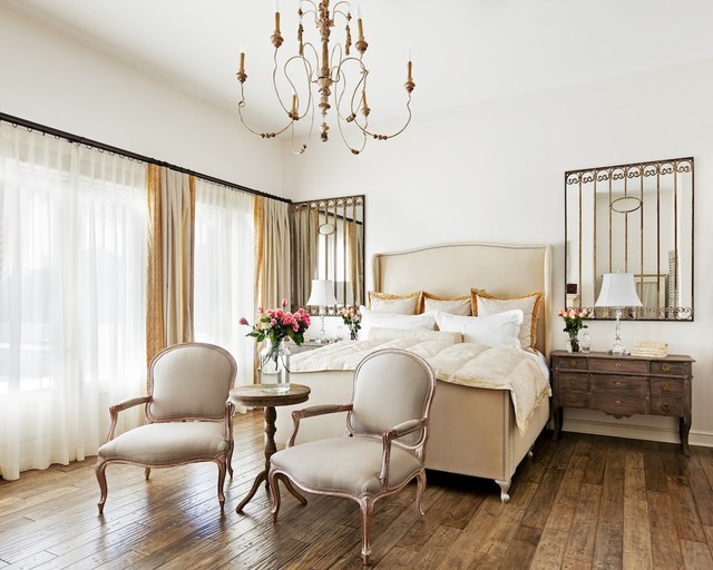 Lighting ideas for chandeliers in the bedroom