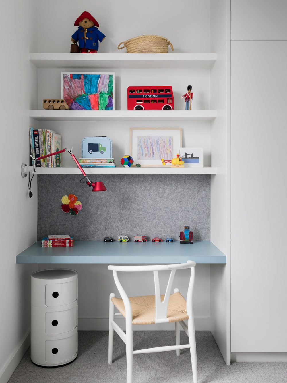 Get Hold Of A Childrens Desk
For Your Little One