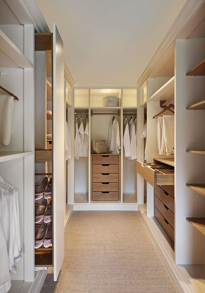 Install The Custom Closet To
Enhance The Great Look