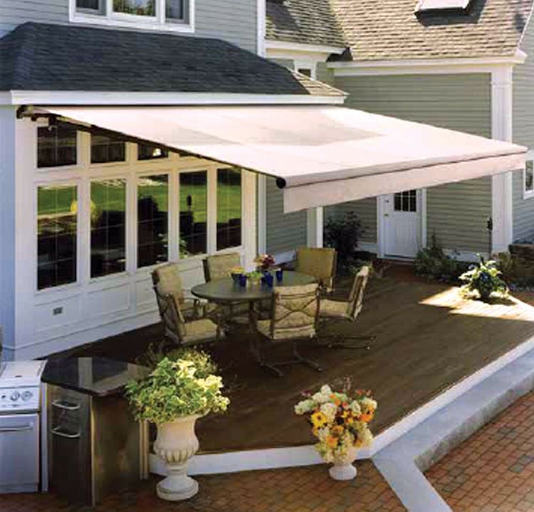 HOW TO SELECT THE RIGHT DECK
AWNING